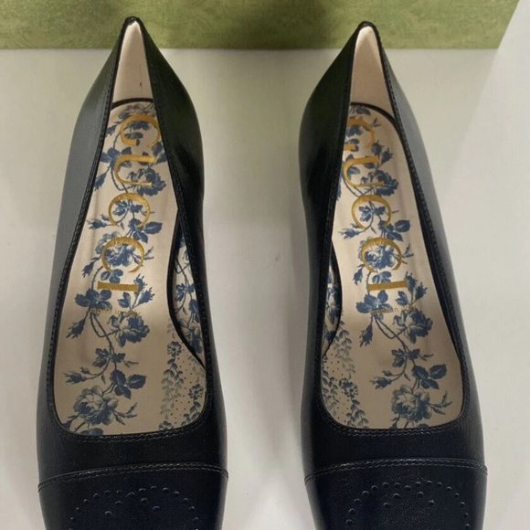 Gucci Leather Ballet Flats in Black with Interlocking GG - Picture 1 of 5